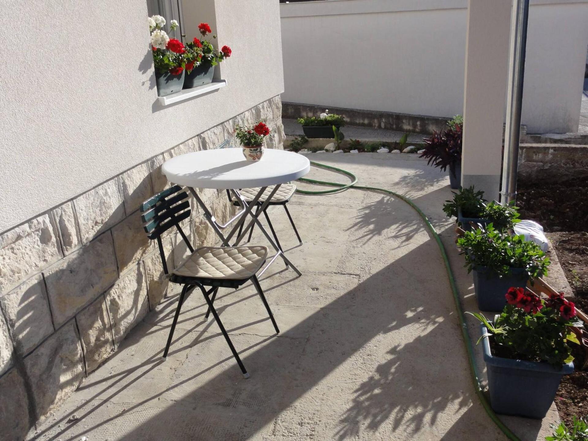 Apartments Cubela Beautiful Garden Trogir Bagian luar foto